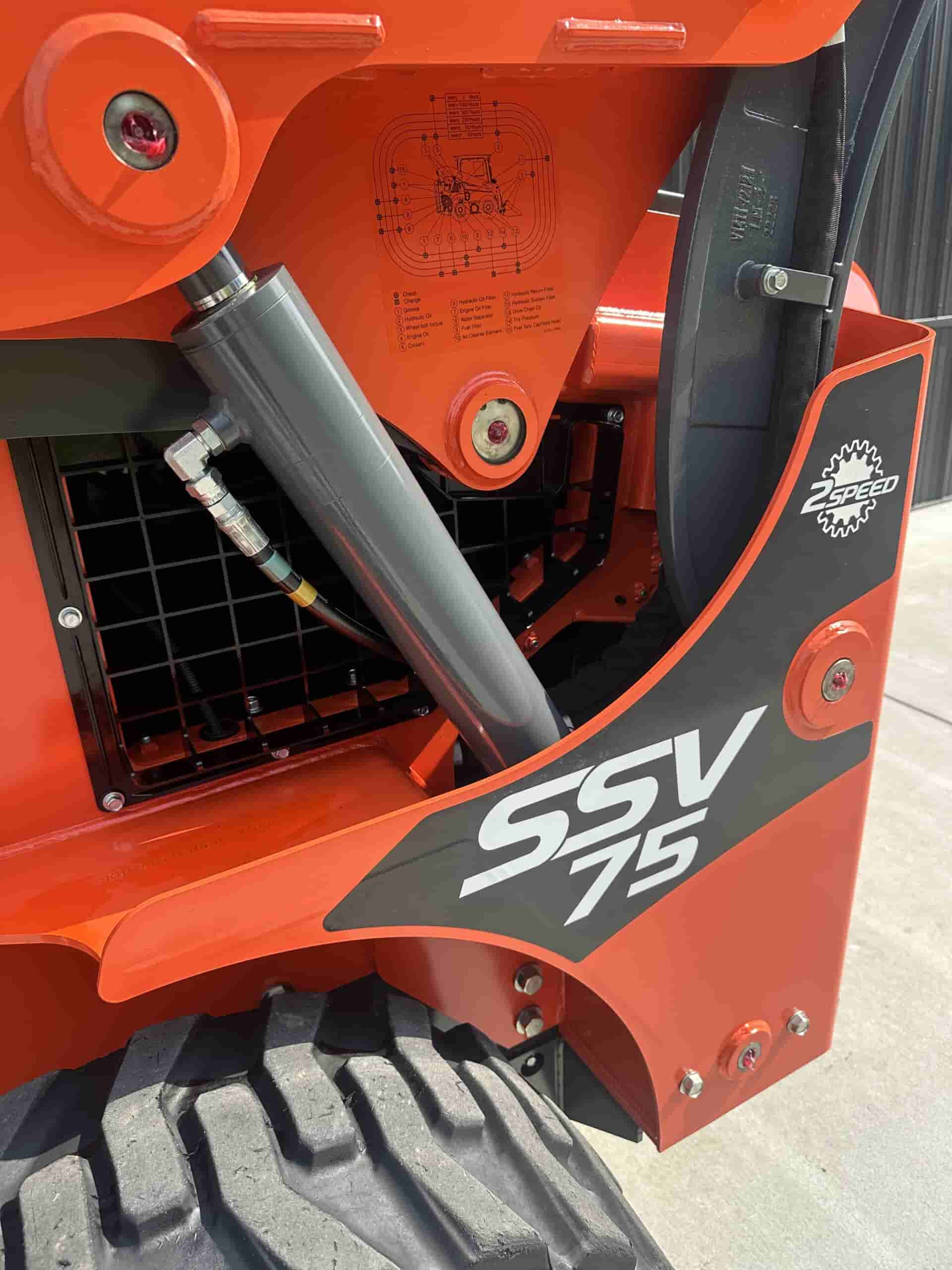 2023 KUBOTA SSV75 LIKE NEW
